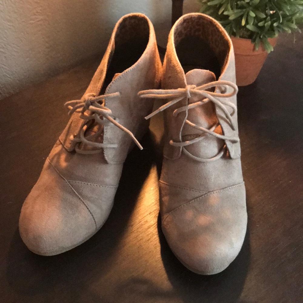 Ankle booties